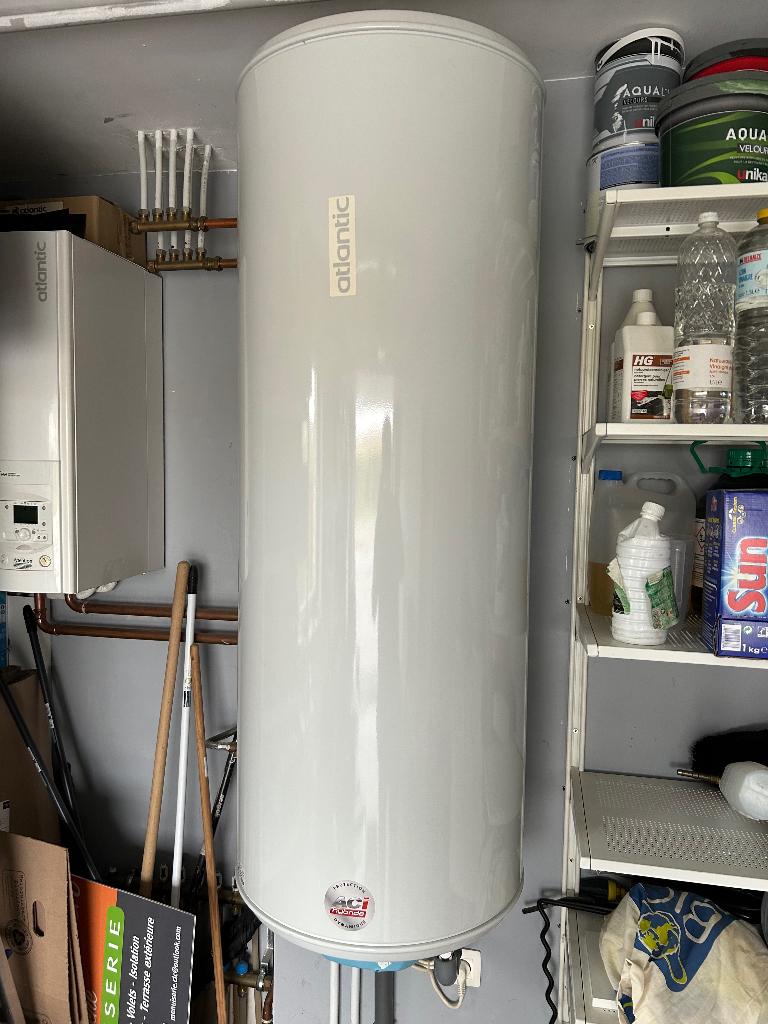 Chauffe eau atlantic Zeneo Vertical 200L résistance stéatite, Boiler, Utilisé, 100 litres ou plus, 6 à 10 ans
