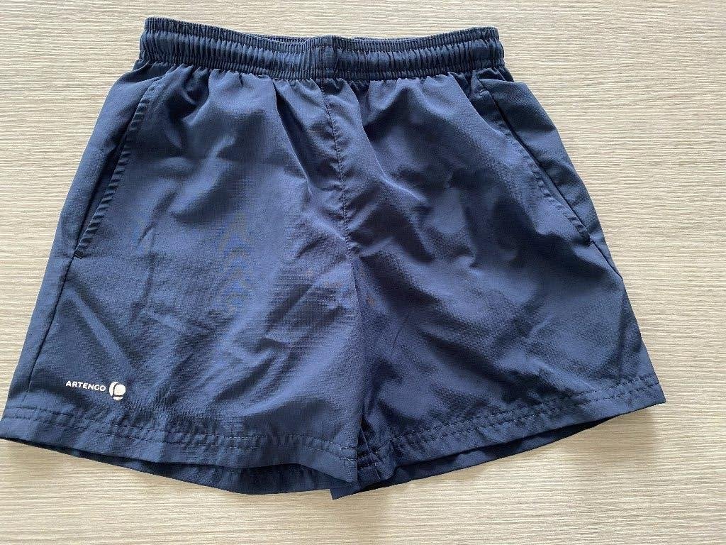 Tennisshort / Sportshort - maat 140, Sport- of Zwemkleding, Ophalen of Verzenden, Zo goed als nieuw, Jongen