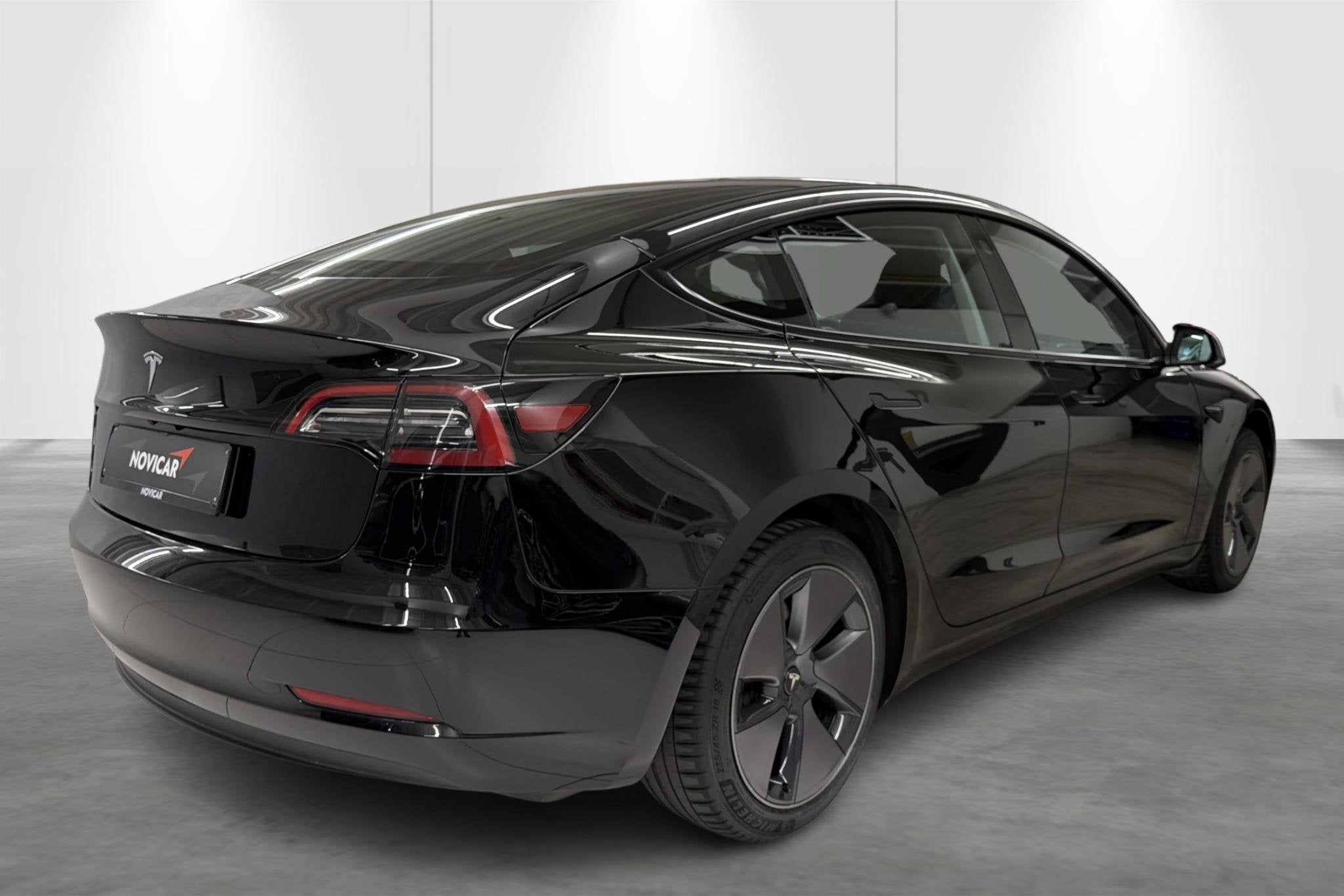 Tesla Model 3 Standard RWD Plus (automatique), Autos, Achat, 4 portes, 208 kW, 283 ch