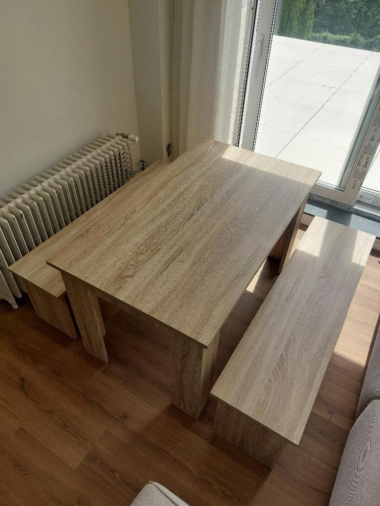 Moderne eettafel met banken in eik houtlook – perfecte staat, Huis en Inrichting, Ophalen, 100 tot 150 cm, 50 tot 100 cm, Zo goed als nieuw