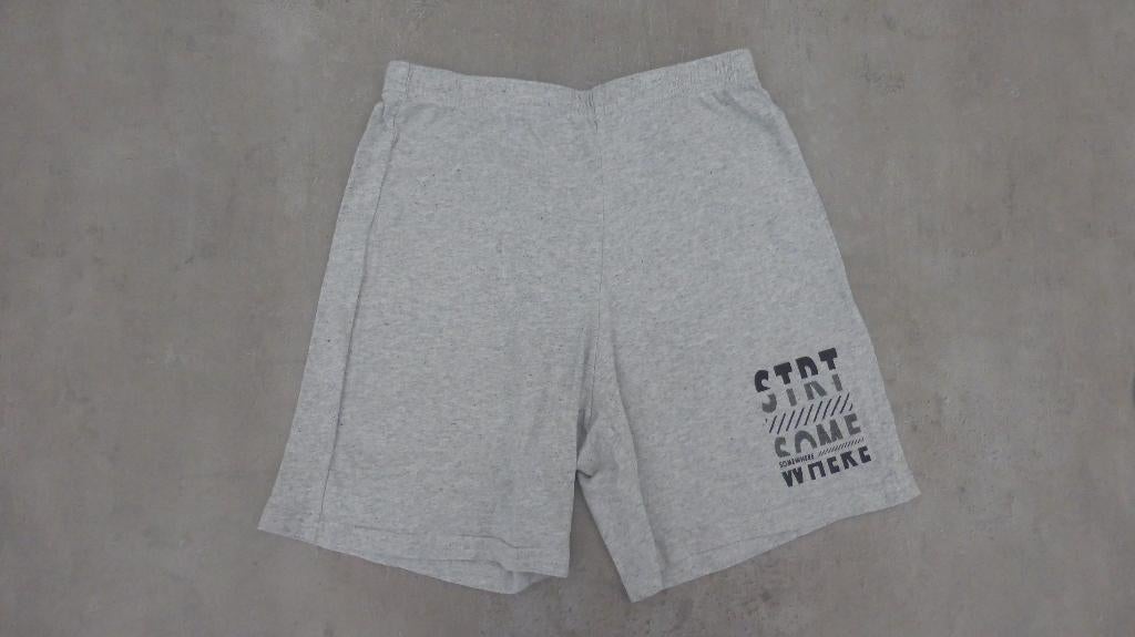 Grijze short 131 - 140 Decathlon, Pantalon, Garçon, Enlèvement ou Envoi, Utilisé