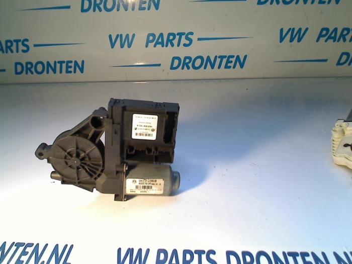 Moteur de vitre portière d'un Volkswagen Touran, Volkswagen, -, 3 mois de garantie, Utilisé