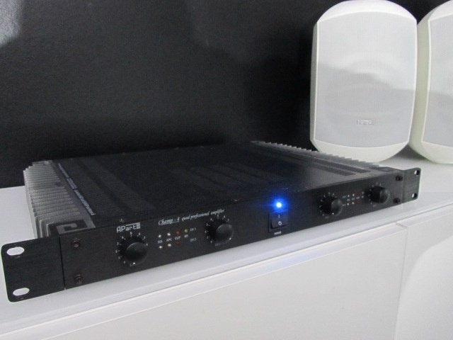 APART Champ 4 - Quad Professional Amplifier, Audio, Tv en Foto, Versterkers en Ontvangers, Ophalen of Verzenden, Gebruikt