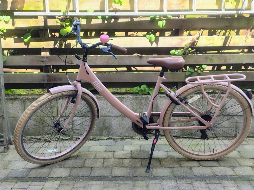 Licht roze meisjes fiets 26 inch, Fietsen en Brommers, Fietsen | Meisjes, Ophalen, Zo goed als nieuw, 26 inch of meer, Versnellingen