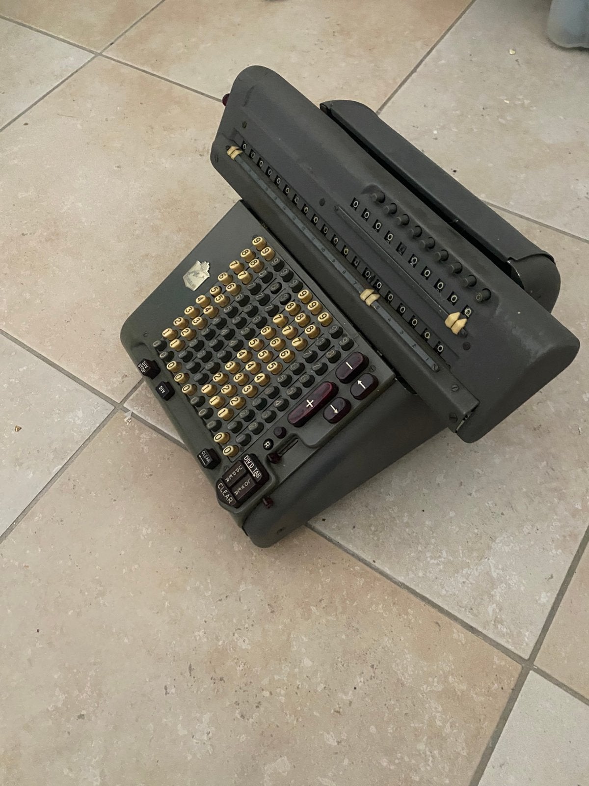 Ancienne calculatrice, Enlèvement