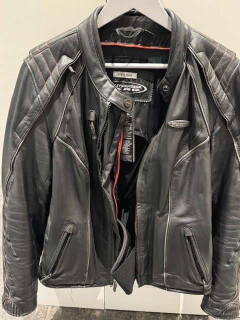 Vest Harley Davidson, Ophalen, Gedragen