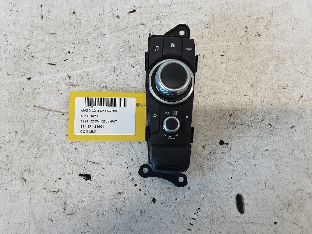 COMMUTATEUR MMI Mazda CX-3 (DJ / DK) (DB5J66CMOA), Hitdorfer Straße 73
51371  Leverkusen, DE, Mazda, Utilisé, Info@mazda.de