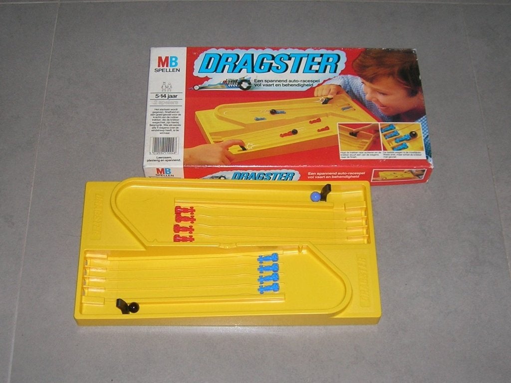 Spel: Dragster, Hobby en Vrije tijd, Een of twee spelers, Ophalen, Zo goed als nieuw, MB spellen