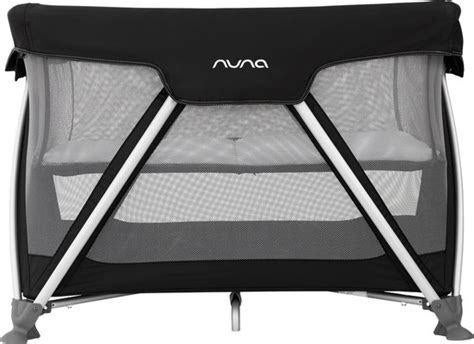 Lit de voyage Nuna Sena avec rehausseur, Enfants & Bébés, Enlèvement, Comme neuf, Lit de voyage