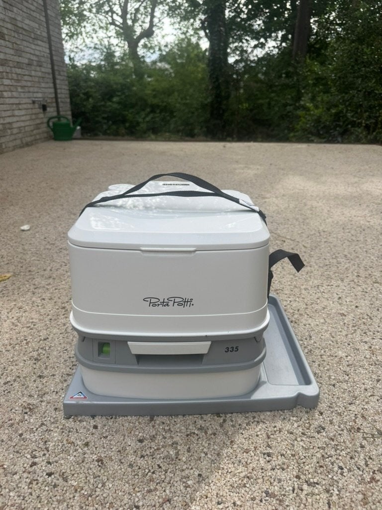 Porta Potti 335 - Toilette portatif VW California T5/T6/T6.1, Caravanes & Camping, Enlèvement, Comme neuf