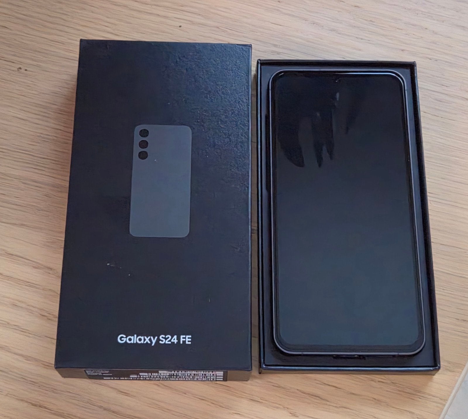 Samsung Galaxy S24 FE (1 jaar oud) 128GB, Télécoms, Galaxy S24, Comme neuf, Enlèvement, Noir