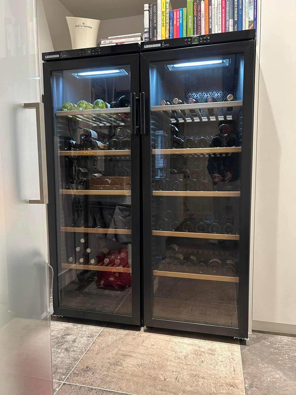 Vinothek kasten ( 2 stuks) Liebherr, Ophalen, Zo goed als nieuw