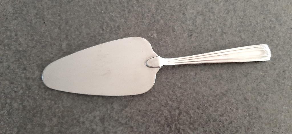 Te koop: 2 Handige taartenscheppen., Ophalen, Zo goed als nieuw, Inox of Chroom, Los bestek