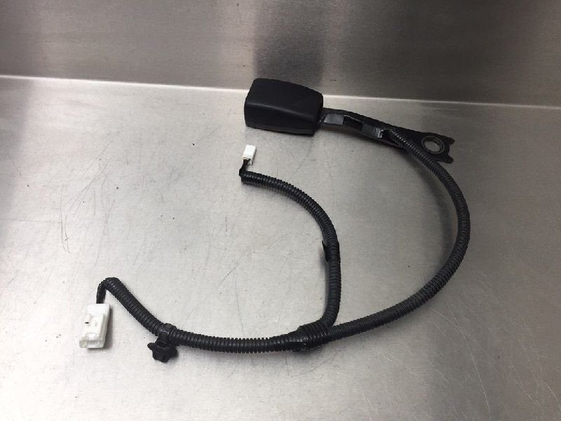 BOUCLE DE CEINTURE DE SECURITE AVANT DROIT Toyota RAV4 (A4), Utilisé, Toyota