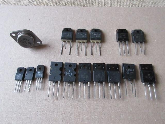 Diverse nieuwe Japanse 2SDxxxx transistors oldstock, Hobby en Vrije tijd, Elektronica-componenten, Nieuw, Ophalen of Verzenden