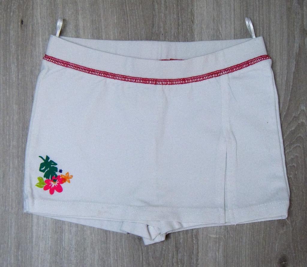 Short C&A,maat 116, Kinderen en Baby's, Kinderkleding | Maat 116, Broek, C&A, Meisje, Ophalen of Verzenden
