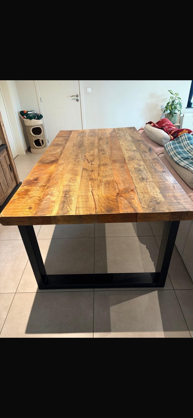 Volle houten(mango) tafel, Huis en Inrichting, Ophalen, Gebruikt, 200 cm of meer, 50 tot 100 cm