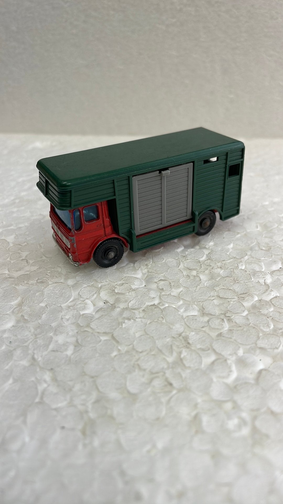 Matchbox 17 Horse Box, Ophalen of Verzenden, Zo goed als nieuw, Matchbox