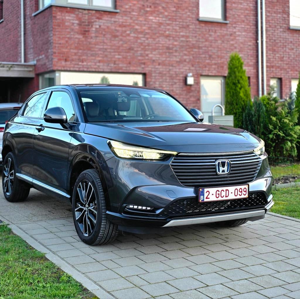 Honda HR-V 1.5 Hybrid 2024 (Advance) Pristine Condition, Auto's, Honda, Leder en Stof, 96 kW, Dealer onderhouden, Zilver of Grijs
