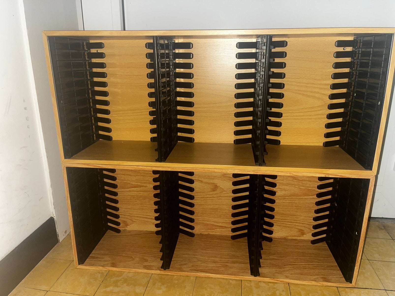 Dvd houder kast hout, Enlèvement, Comme neuf, Bois