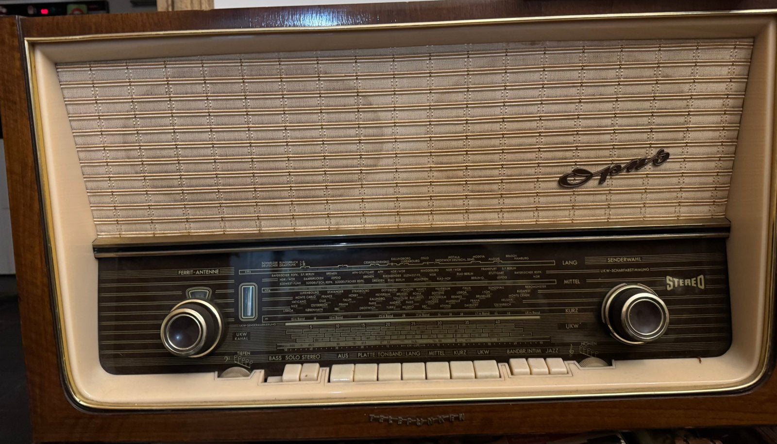 Vintage radio, Antiek en Kunst, Ophalen