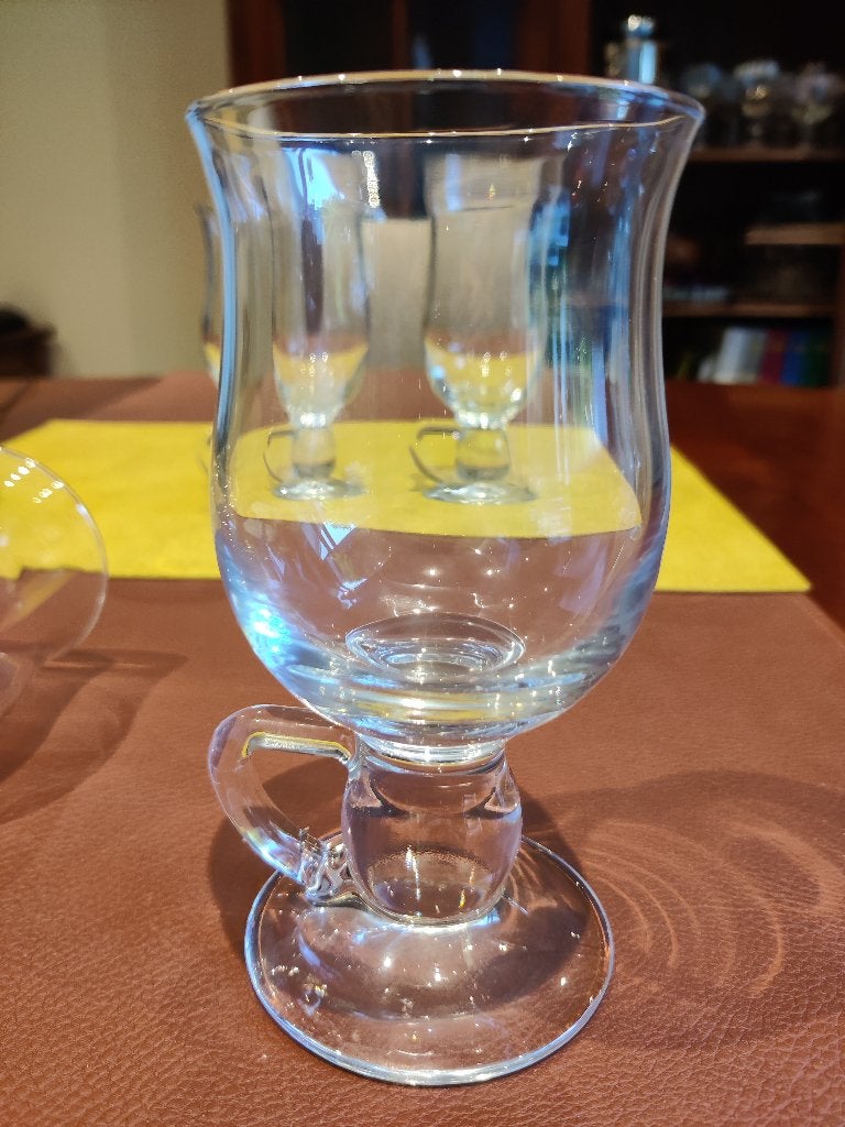 4 verres à irish coffee, Maison & Meubles, Enlèvement, Comme neuf, Verre, Classique