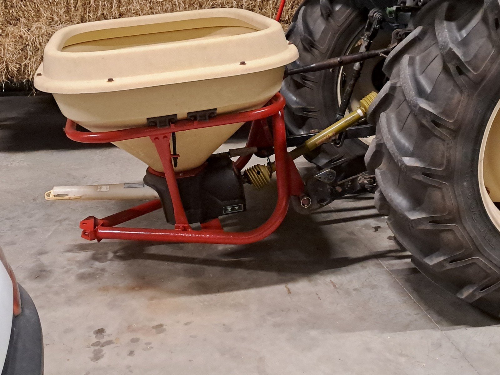 Meststofstrooier vicon 600kg te koop, Articles professionnels, Agriculture | Tracteurs, Enlèvement ou Envoi, Jusqu'à 2500, 80 à 120 ch