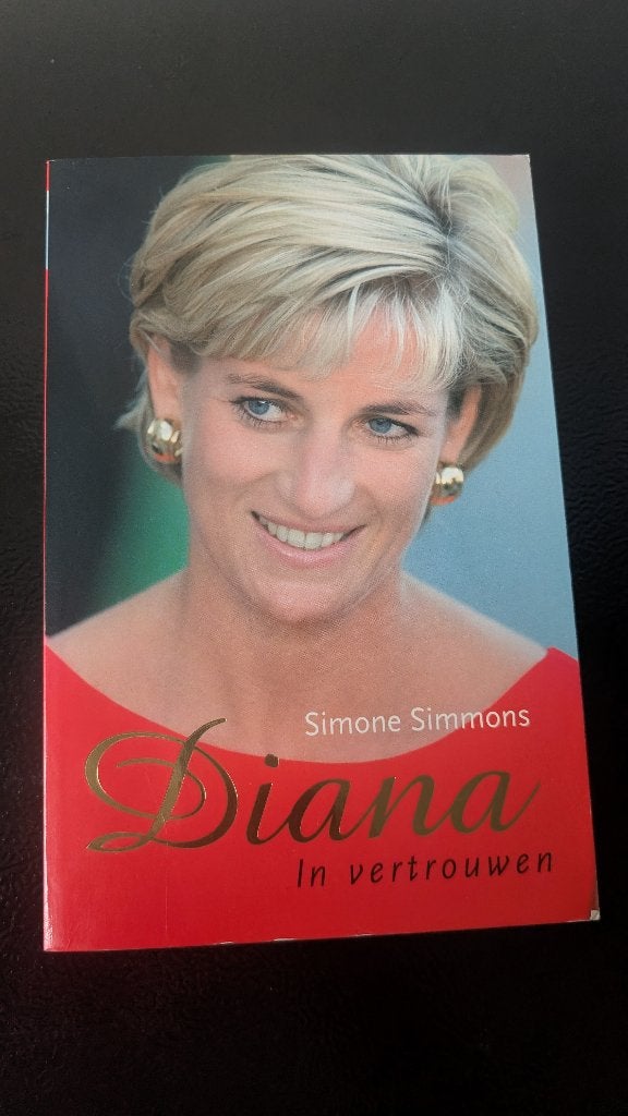 Diana – In vertrouwen | Simone Simmons, Ophalen of Verzenden, Gelezen, Simone Simmons