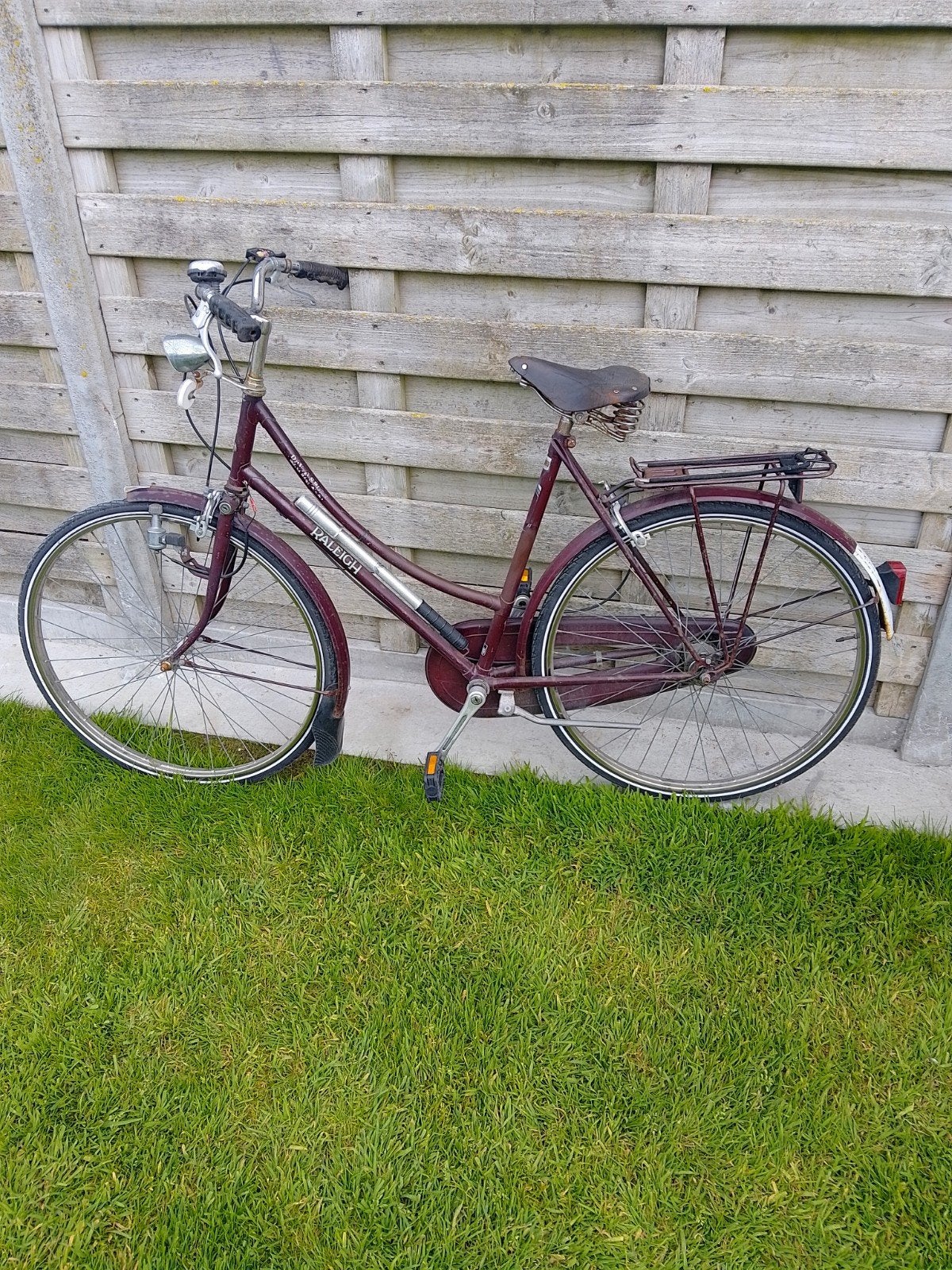 Vélo pour femme/Vélo pour fille Rleigh, Autres marques, Vitesses, Frein sur jante, 53 à 56 cm