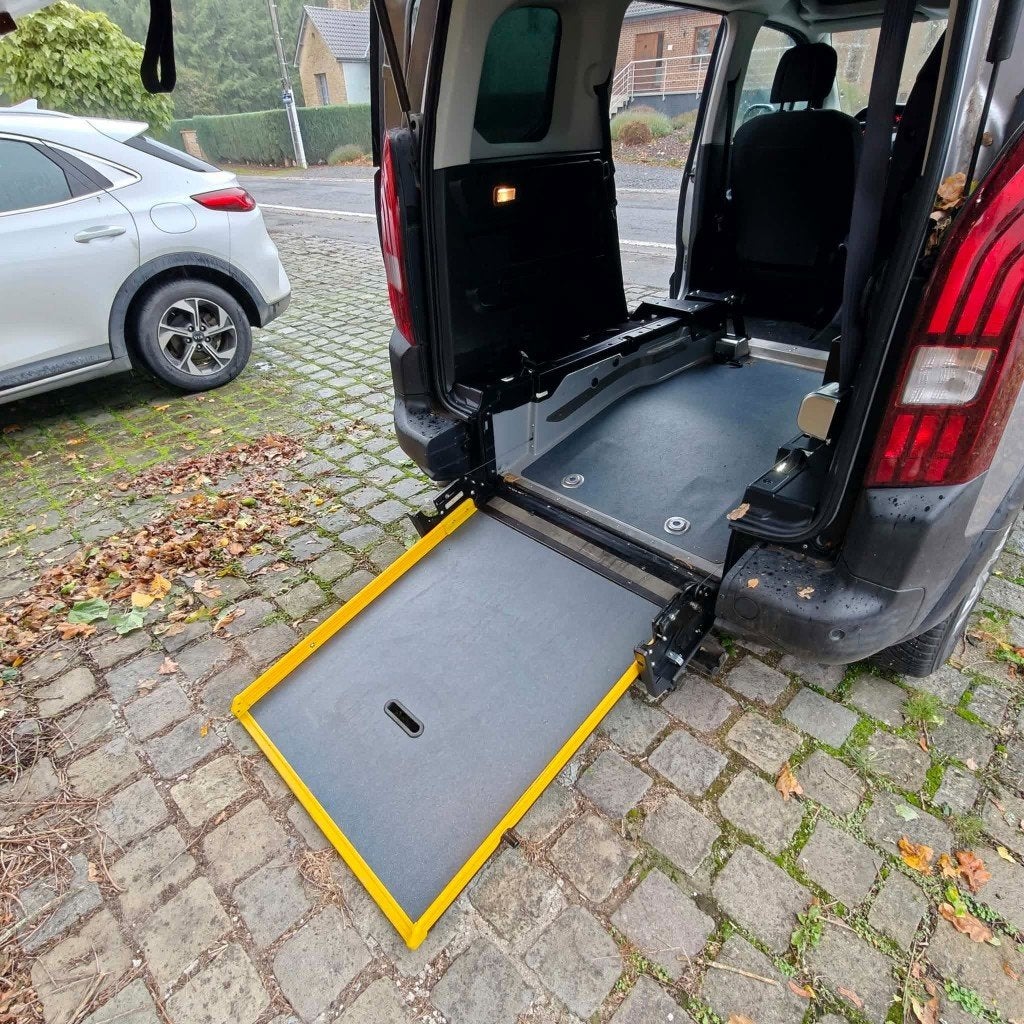 Peugeot Rifter 1.5 BlueHDi TPMR - accès fauteuil roulant, Auto's, 75 kW, Elektrische ramen, 5 deurs, Particulier