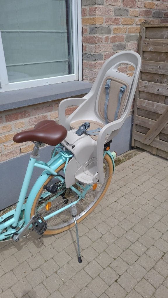 Fietsstoeltje in heel goede staat, Fietsen en Brommers, Fietsaccessoires | Fietsstoeltjes, Achterzitje, Voetsteuntjes, Zo goed als nieuw