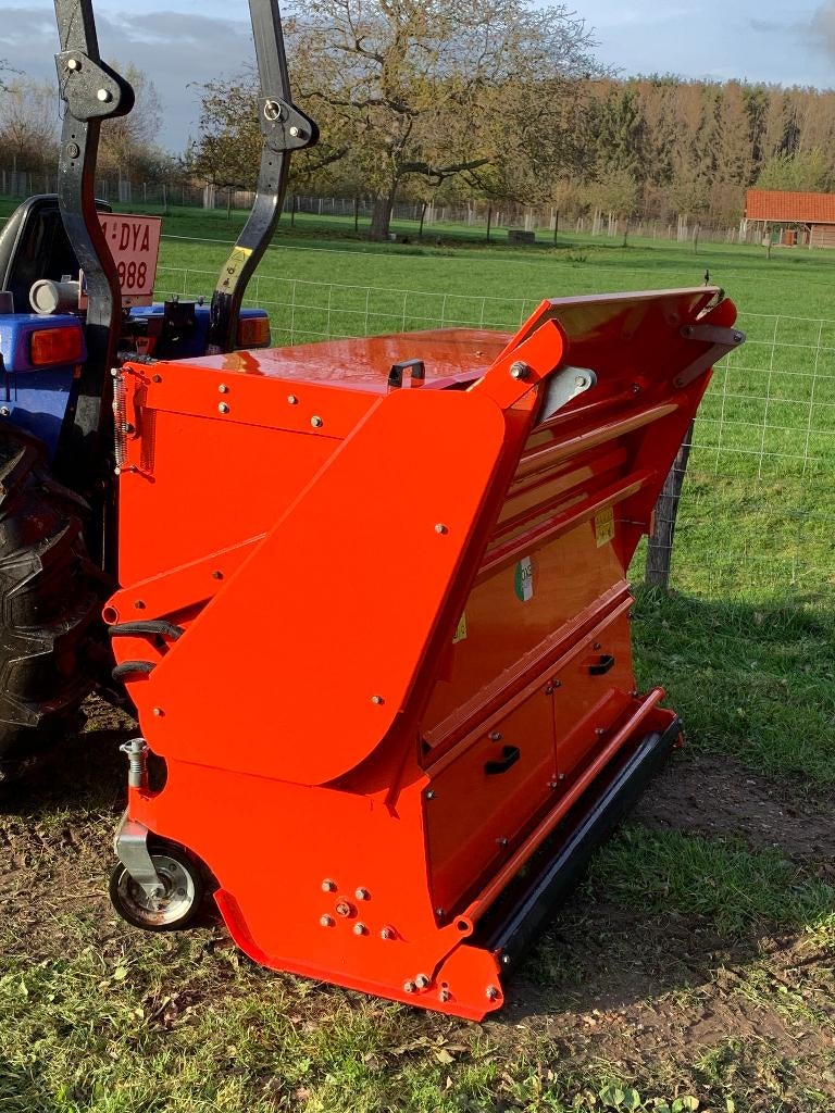 Klepelmaaier Boxer HIGH 165 met opvangbak – hydraulisch, Enlèvement, Agricole