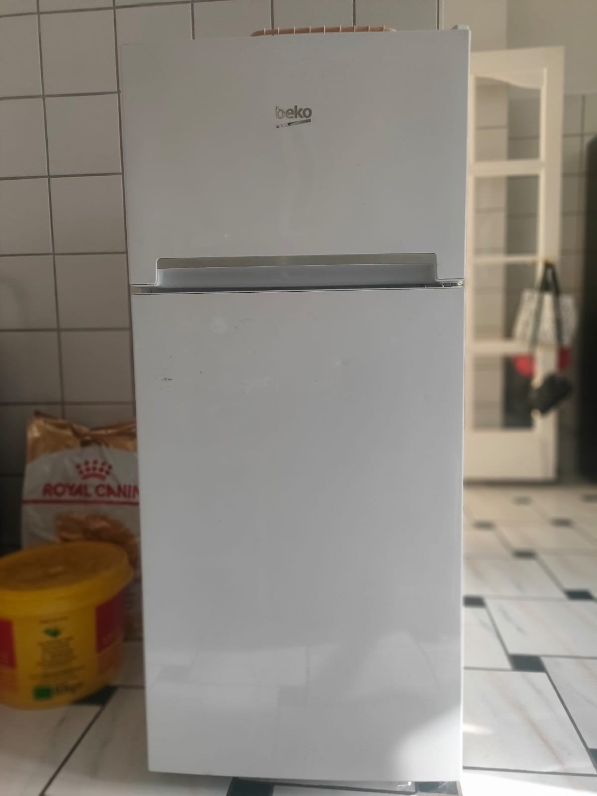 Beko koelkast met vriesvak, Elektronische apparatuur, Gebruikt, 100 tot 150 liter, 45 tot 60 cm, Met vriesvak