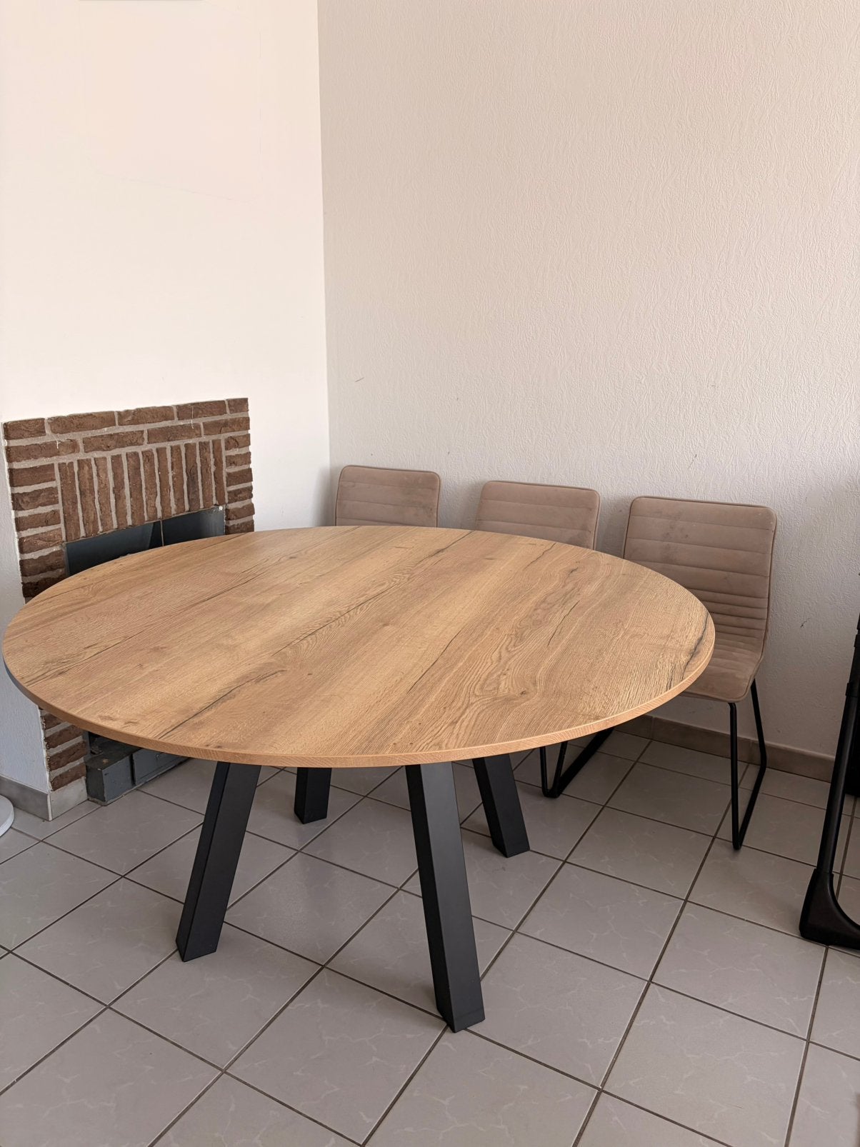 Ronde eettafel, Ophalen, Zo goed als nieuw