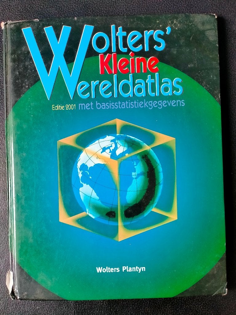 Wolters Kleine Wereldatlas - editie 2001, Livres, Atlas & Cartes géographiques, Enlèvement ou Envoi, Belgique, Autres atlas, 2000 à nos jours