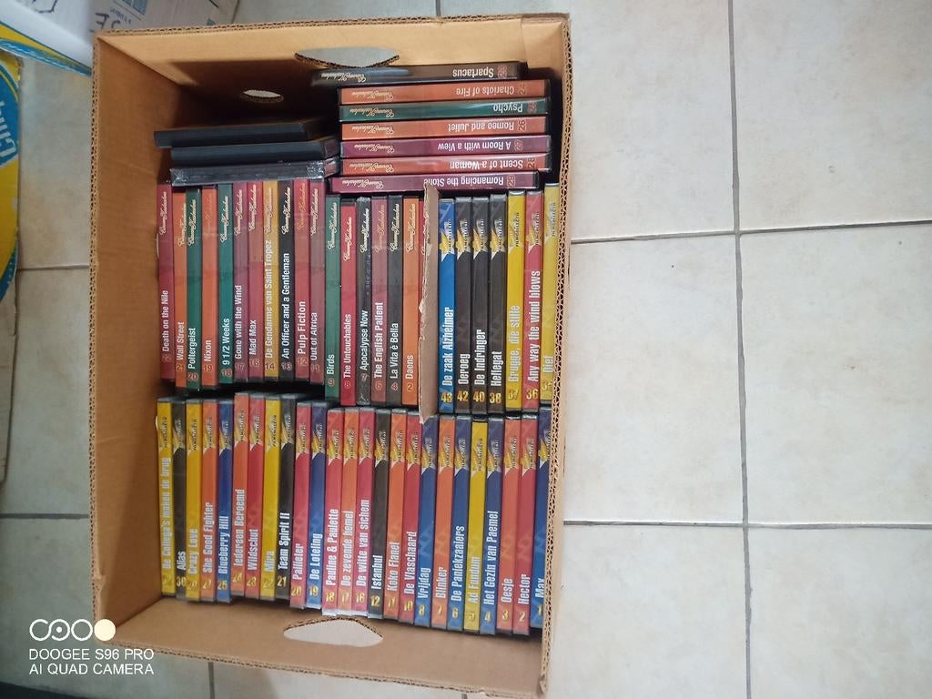 Heel veel dvd's afhalen  aan de deur in Lier Antwerpen, Cd's en Dvd's, Dvd's | Overige Dvd's, Ophalen