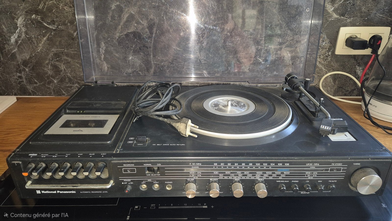 3 tourne disques, Enlèvement