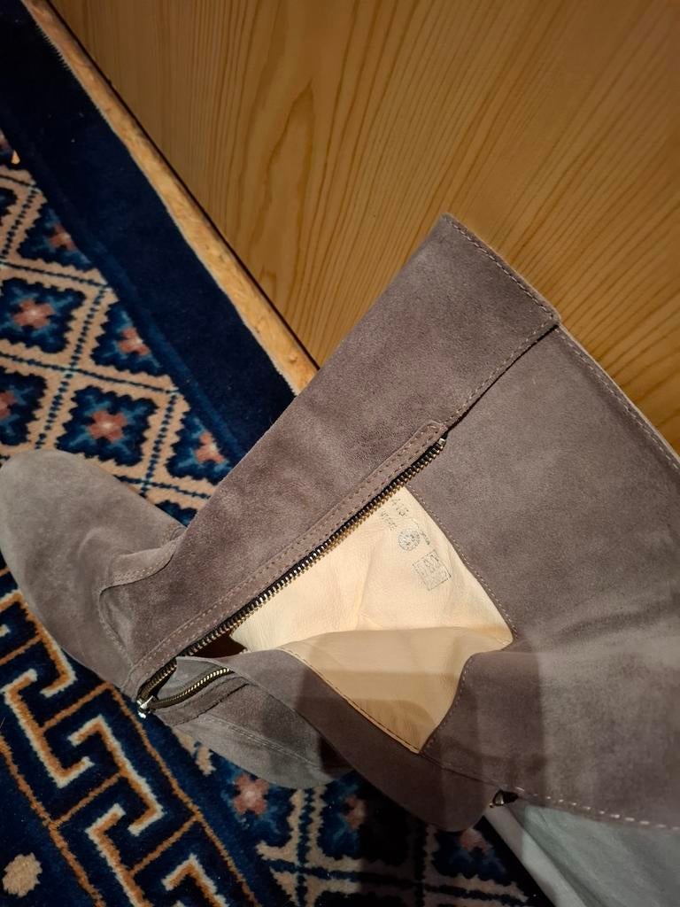Pracht halflange laarsjes beige-lichtgrijze kleur, Kleding | Dames, Schoenen, Ophalen, Beige, Lage of Enkellaarzen, Zo goed als nieuw