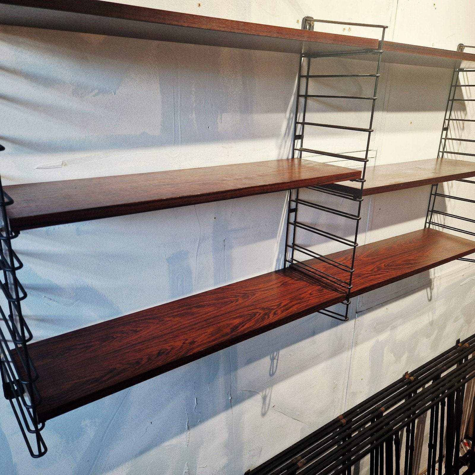 dubbel Tomado wandrek , boekenrek met houten legplanken, Ophalen of Verzenden, Zo goed als nieuw