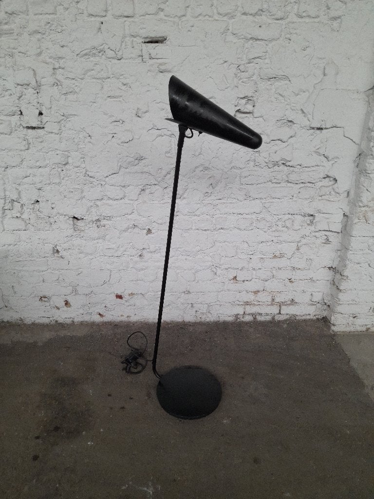 zwarte staanlamp IKEA, Huis en Inrichting, Lampen | Vloerlampen, Ophalen, Zo goed als nieuw, 100 tot 150 cm