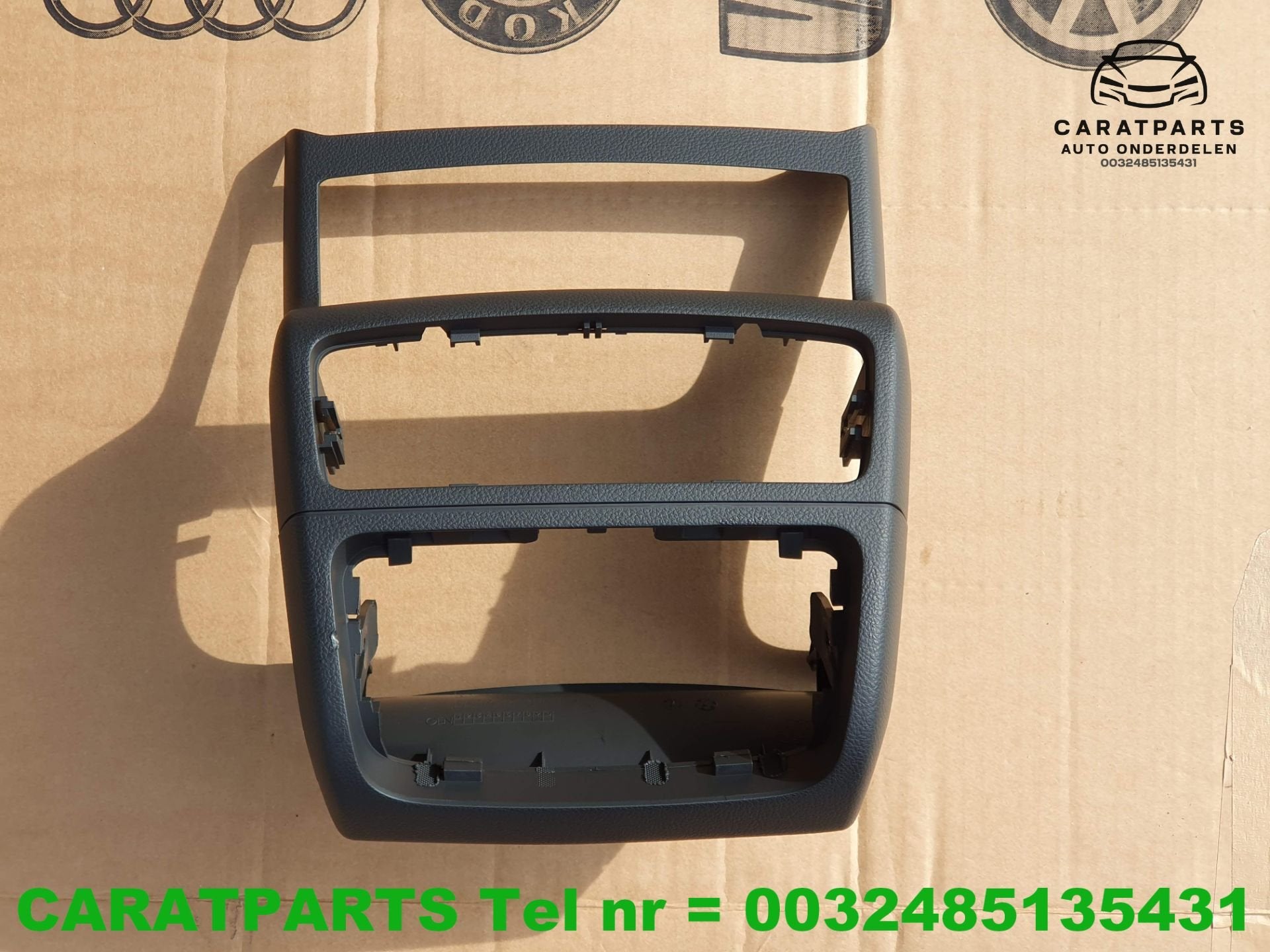 4G0864376B A6 couvercle A7 plaque de recouvrement a6 4g c7, AUDI AG, Auto-Union-Strasse 1
85045  Ingolstadt, DE, Audi, Utilisé