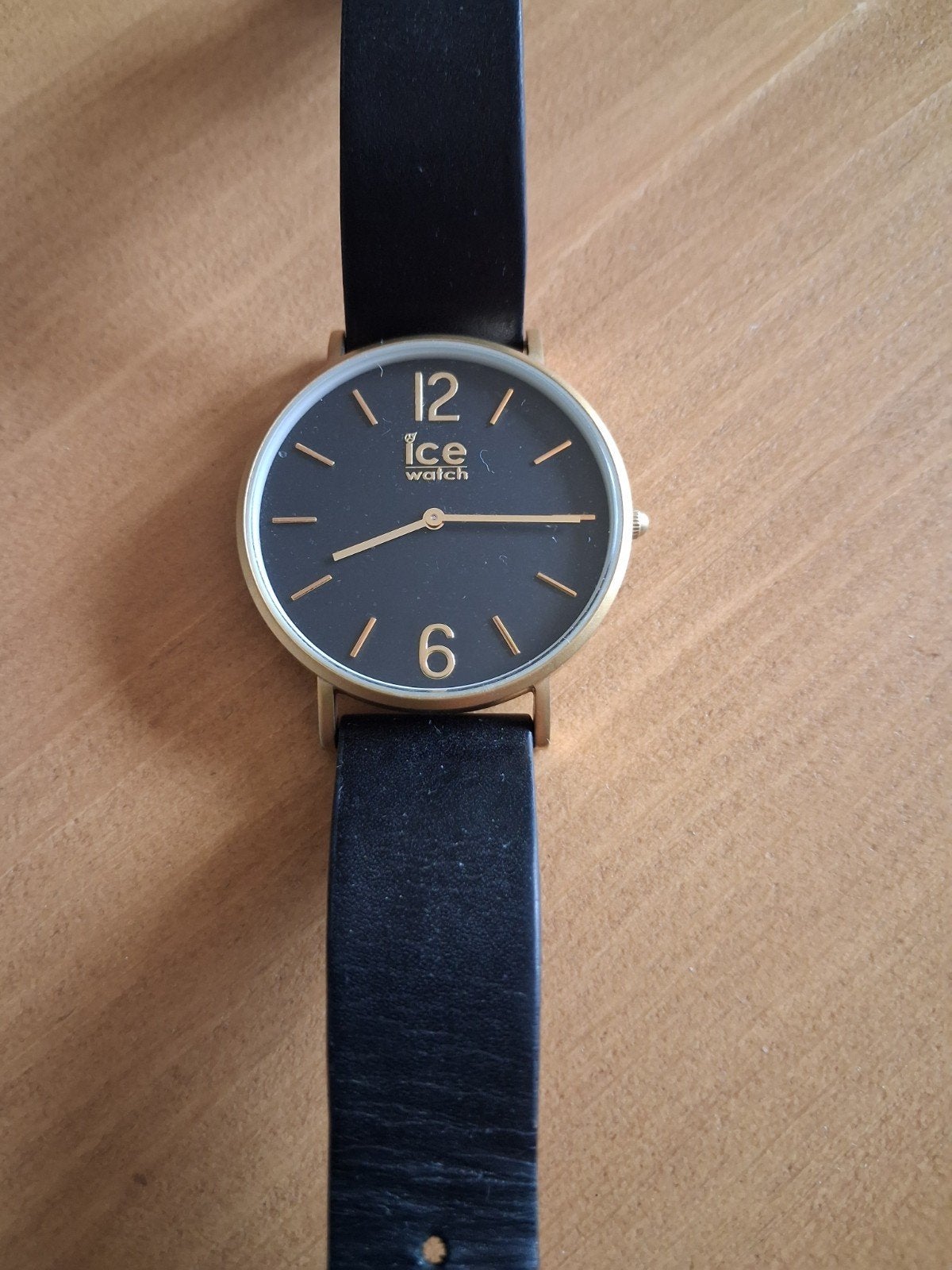 Montre Ice Watch noire femme small, Bijoux, Sacs & Beauté, Montre-bracelet, Autres marques, Enlèvement ou Envoi, Cuir