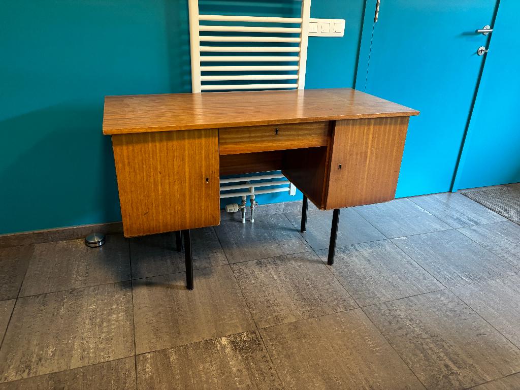 bureau RETRO (jaren 70), Gebruikt, 120 cm, Hout, Secretaire