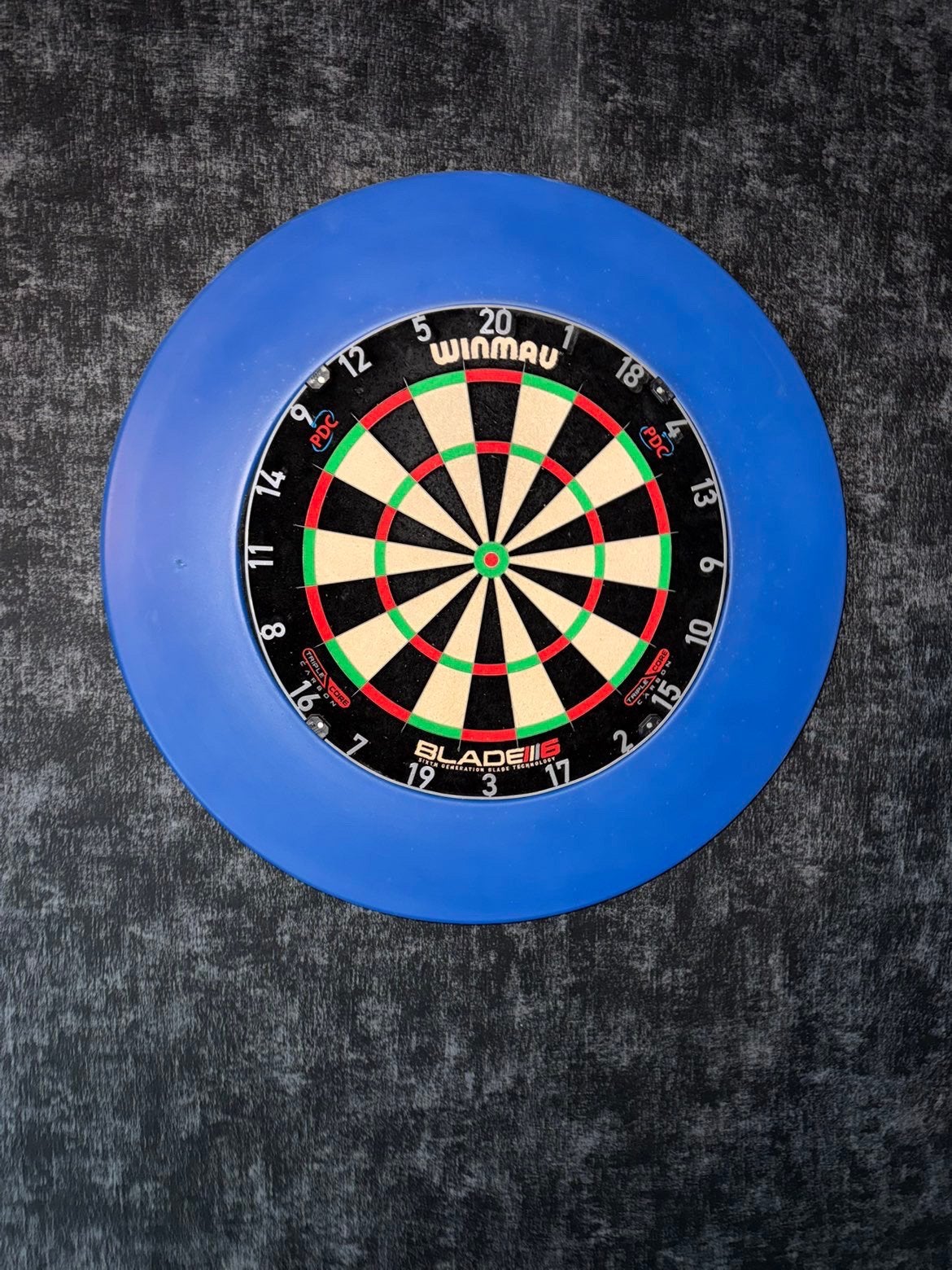Dartsbord in rubber bescherming, Ophalen, Zo goed als nieuw