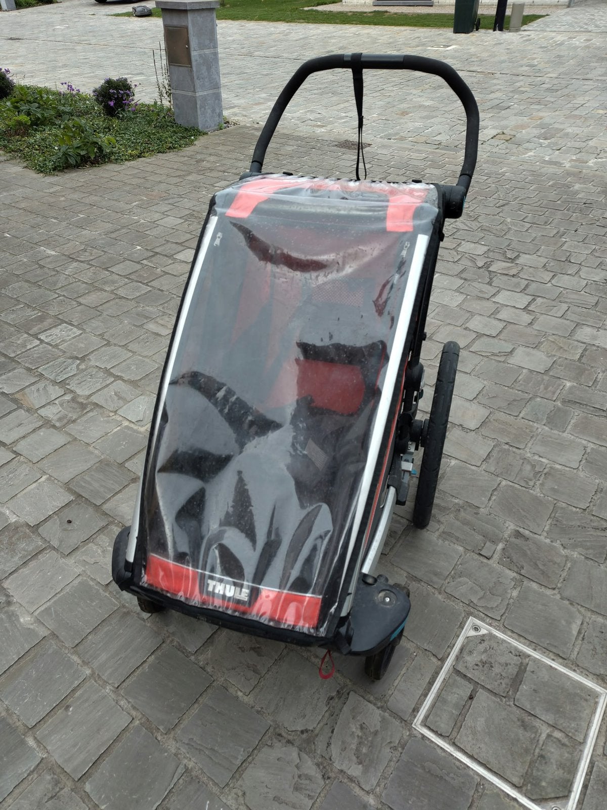 Thule Chariot Cross 2 – 2 kids – compleet + Thule voetenzak, Ophalen, Gebruikt, Vering, 20 tot 40 kg