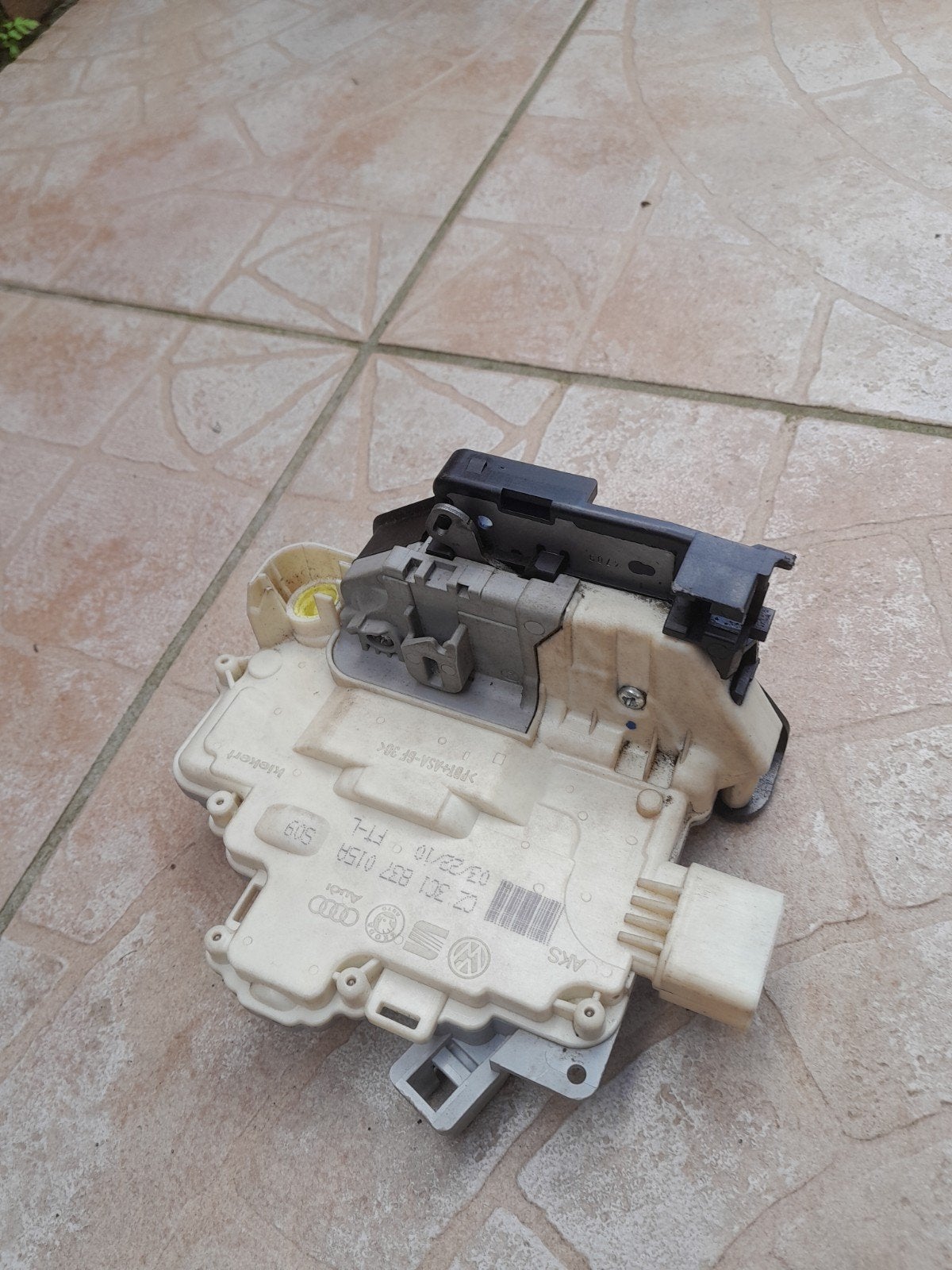 serrure d'origine côté chauffeur vw audi skoda, Ophalen, Gebruikt, Audi
