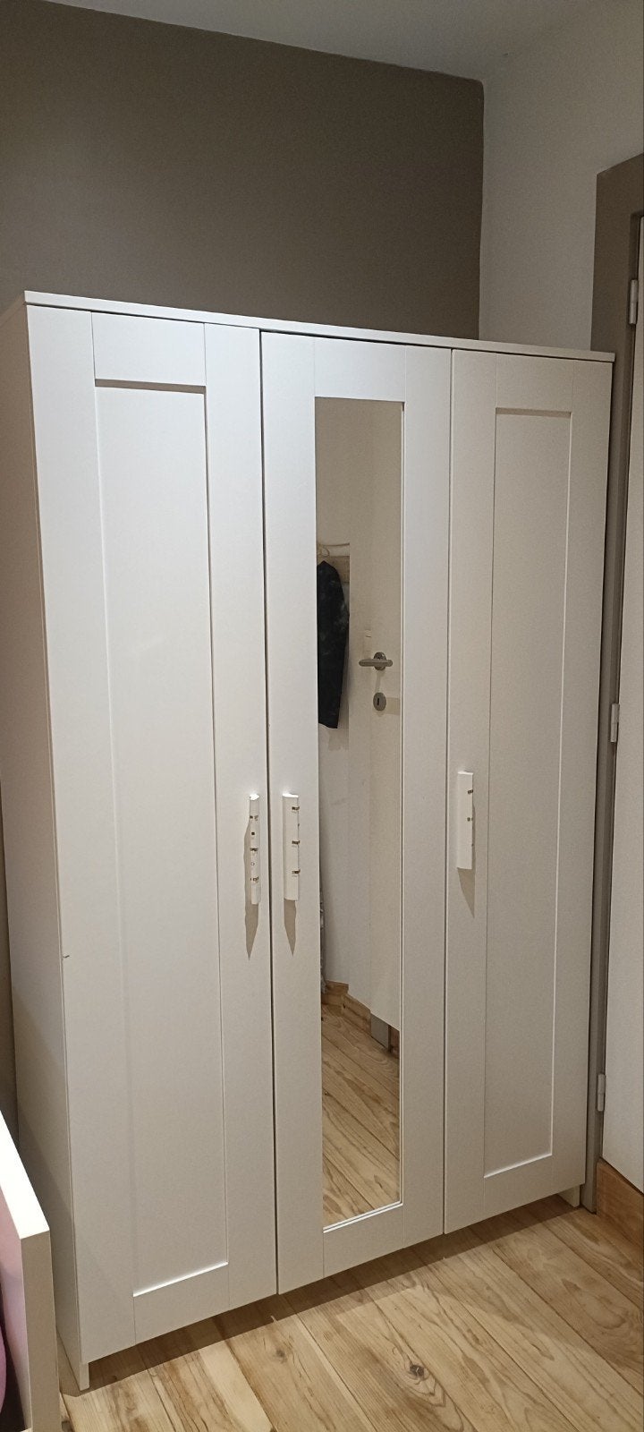 garde-robe Ikea, Enlèvement