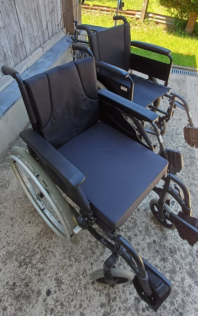 Fauteuils roulants, Divers, Enlèvement, Pliant, Comme neuf, Fauteuil roulant à pousser