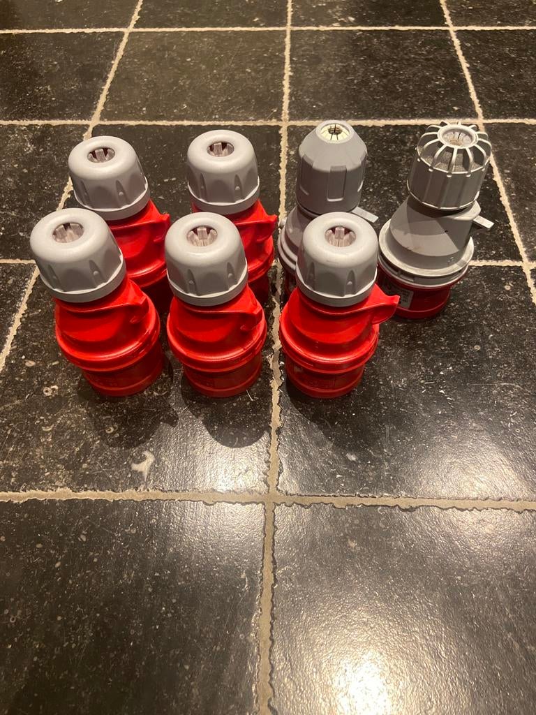 380v 16a 5 polige stekkers, Ophalen, Zo goed als nieuw
