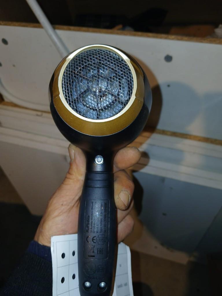 Sèche-cheveux professionnel BaByliss 6704E – 2000W – neuf, Bijoux, Sacs & Beauté, Enlèvement ou Envoi, Comme neuf, Sèche-cheveux